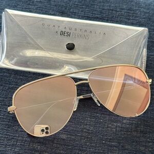 QUAY Sunglasses